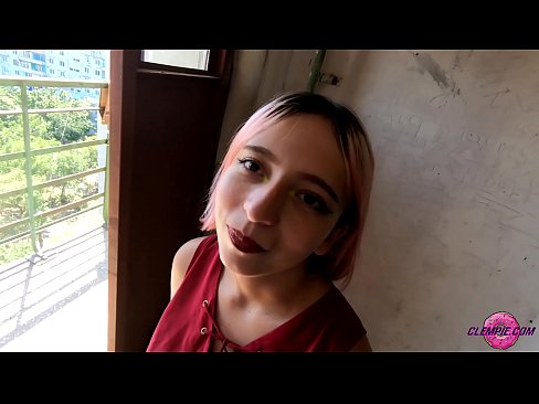 ❤️ Studentin saugt einen Fremden im Outback - Sperma auf seinem Gesicht ️ Just porn bei uns ❤